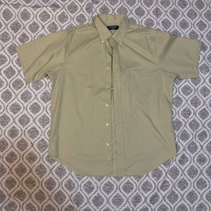 RoundTree and York Button Up Shirt